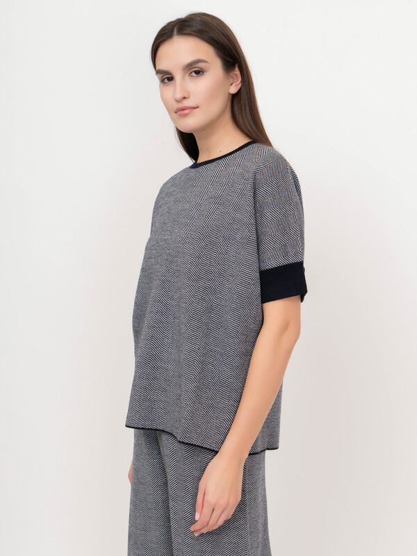 Э802163/20002/20-02 Джемпер Unq