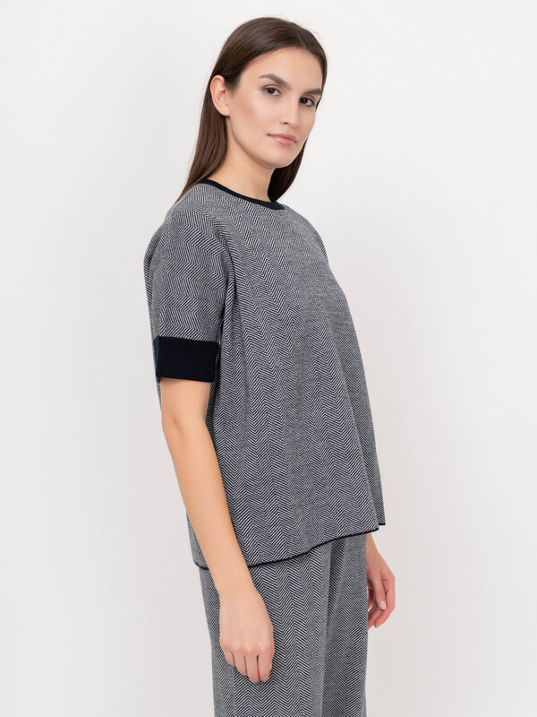 Э802163/20002/20-02 Джемпер Unq