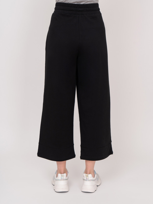 Э821001-26108/22-01 Брюки Samoon