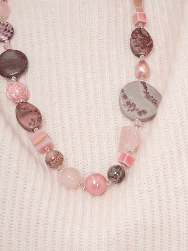 359579/21-02 Бусы Пепел розы ср. Ярославна