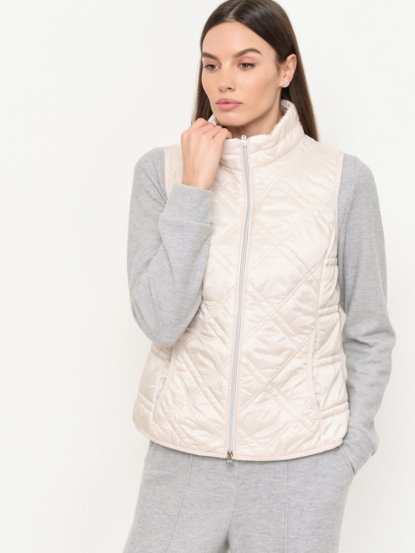 Э7220/1040/м/24-02 Жилет утепленный Betty Barclay