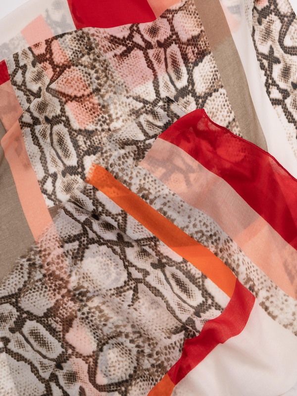 ЭLIN19-148-07/22-01 Палантин Labbra