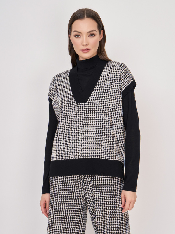 Э822145/20049/22-02 Пуловер Unq