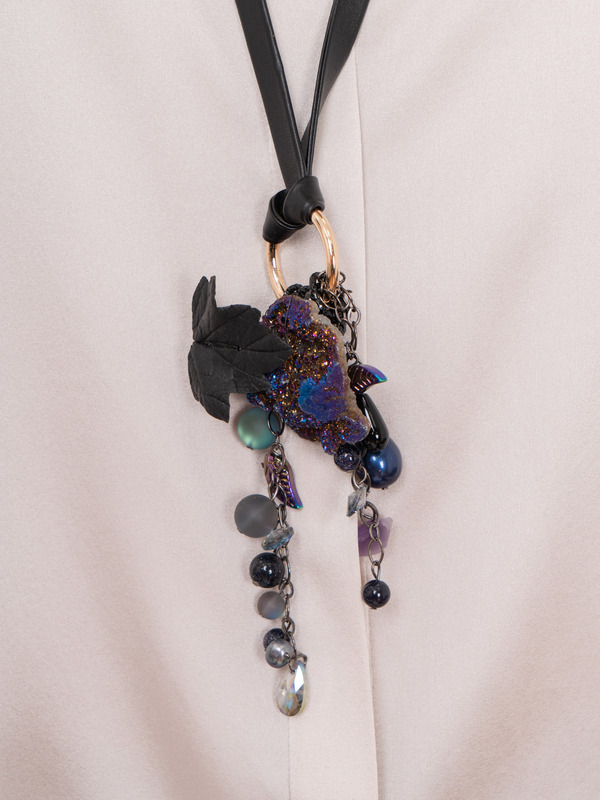 340171/21-02 Колье Ночь Черного леса Ярославна