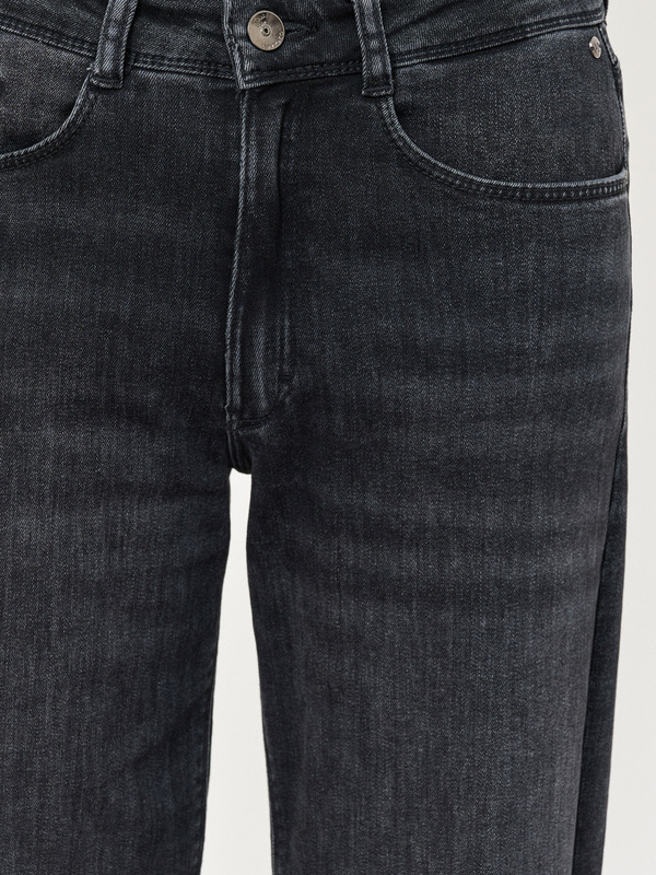 Э6524/3377/м/24-02 Брюки джинсовые Betty&Co