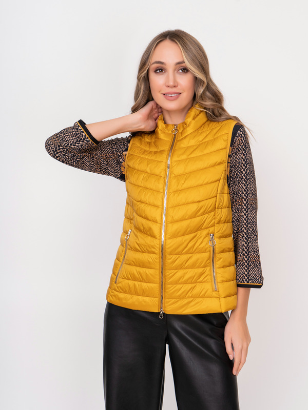 Э7240/1902/21-02 Жилет утепленный Betty Barclay