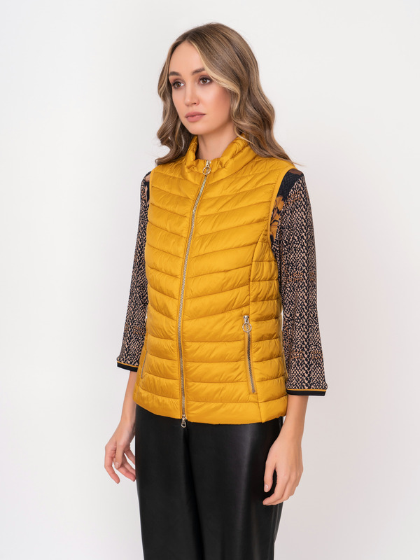 Э7240/1902/21-02 Жилет утепленный Betty Barclay