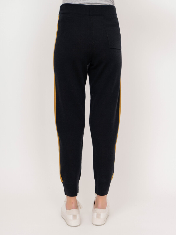 Э902496/20012/20-02 Брюки тр. Unq