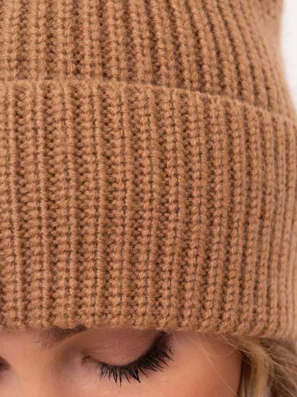 Э848998/5879/21-02 Шапка Luisa Cerano