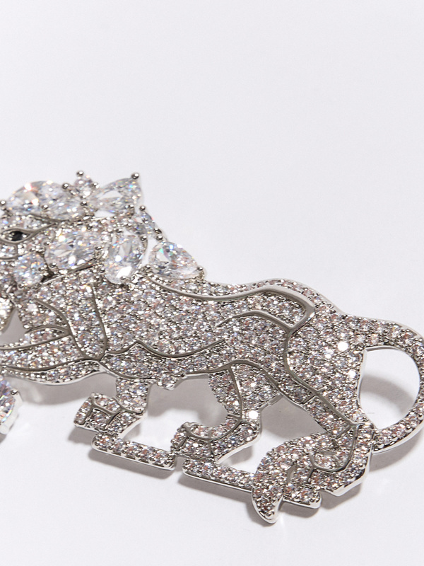 Э422778/24-02 Брошь Серебряный Лев Ярославна