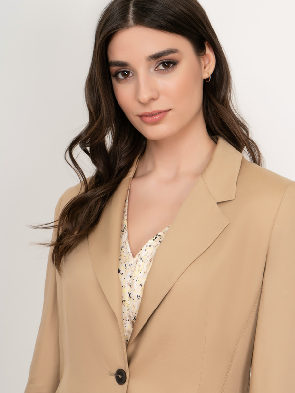 Э130012-11060/22-01 Жакет Taifun