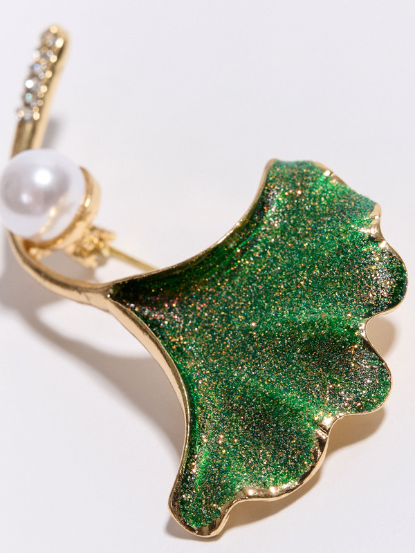 Э404118/24-02 Брошь Золотой гингко Ярославна