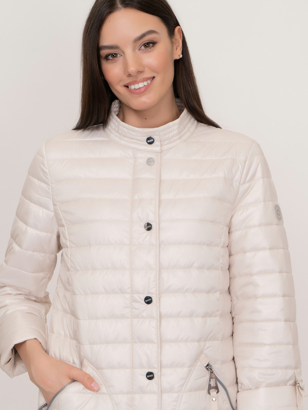 Э7137/2028/21-01 Полупальто Betty Barclay