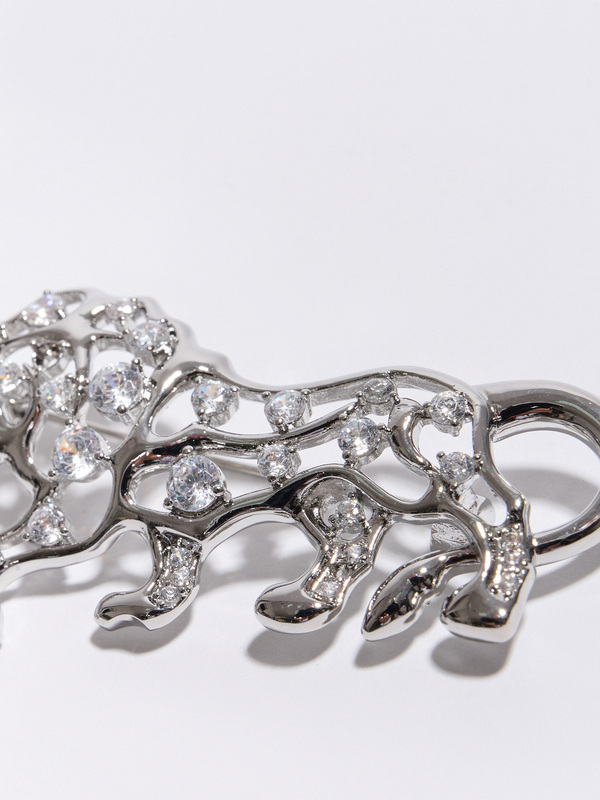 Э422969/24-02 Брошь Серебряный Лев Ярославна