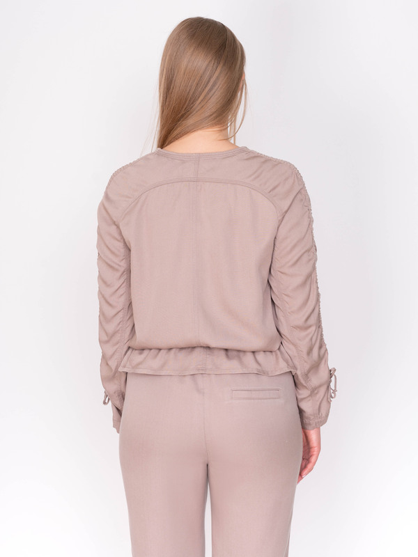 Э624021/19-01 Жакет Lecomte