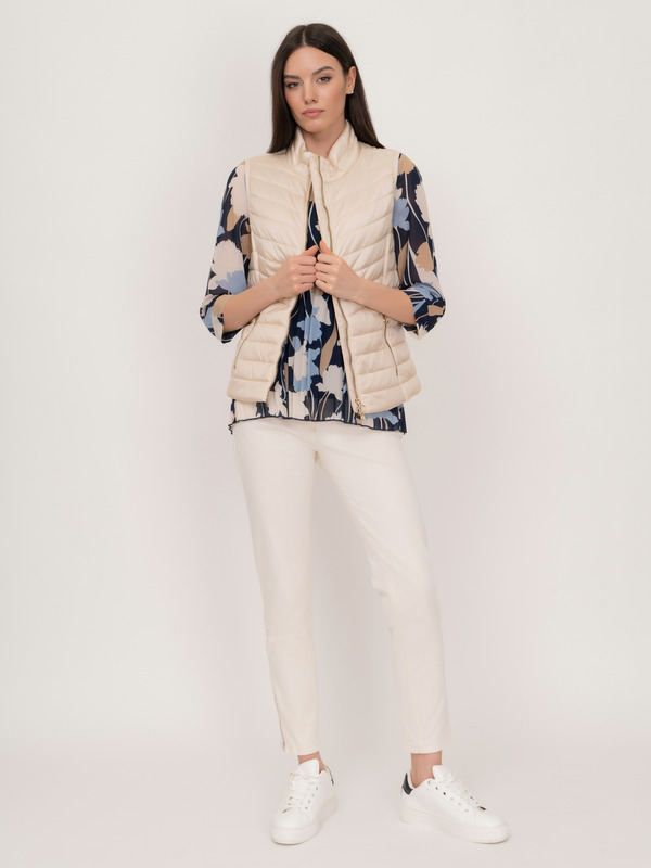 Э7134/1902/21-01 Жилет утепленный Betty Barclay