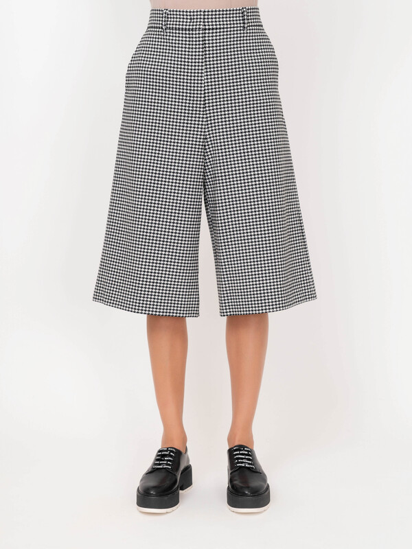 Э31362408 SPIANO/20-02 Шорты Marella