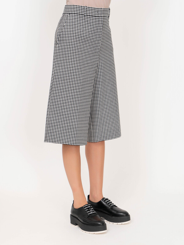 Э31362408 SPIANO/20-02 Шорты Marella