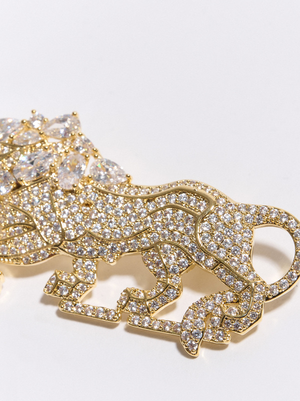 Э423225/24-02 Брошь Золотой лев Ярославна