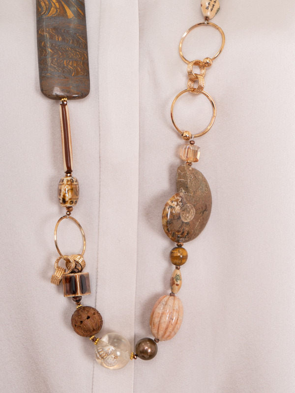 337652/21-02 Бусы Символ вечности дл. Ярославна