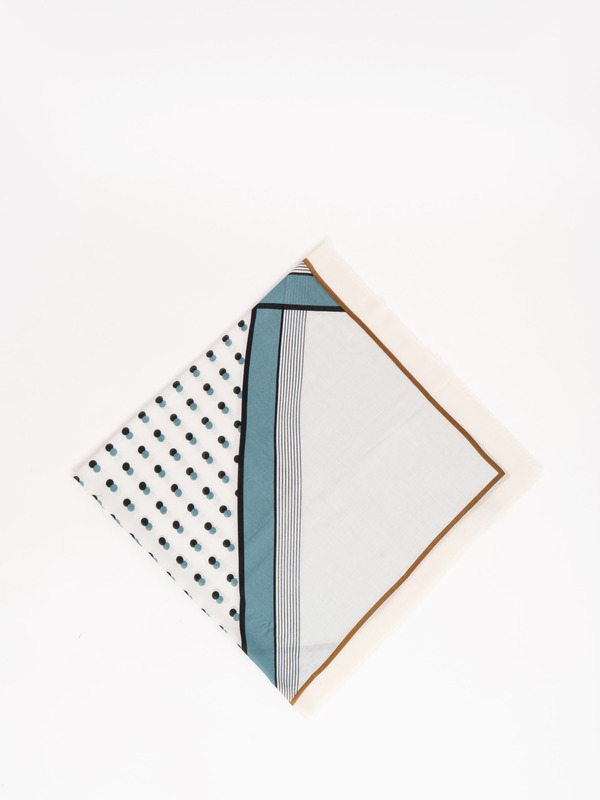 ЭLSZ33-642-11/22-02 Платок Labbra