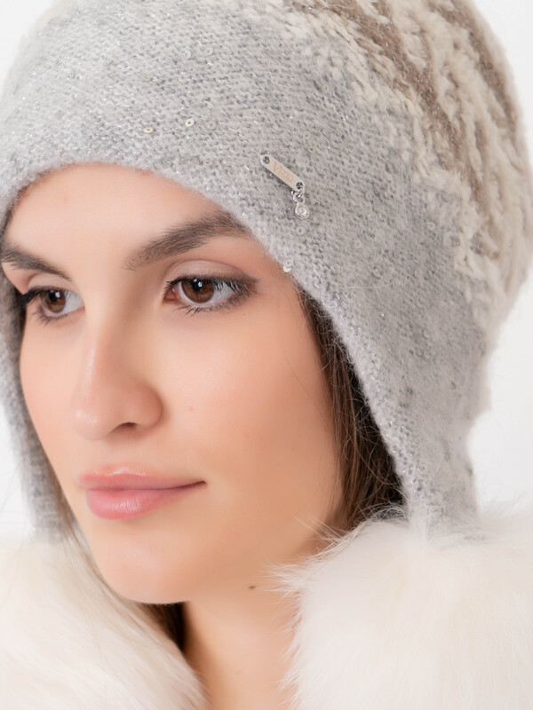 ЭS6755 PP66/20-2 Шапка с помпоном Vizio