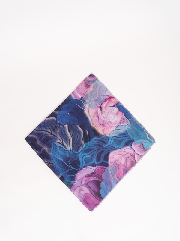 фиолетовый