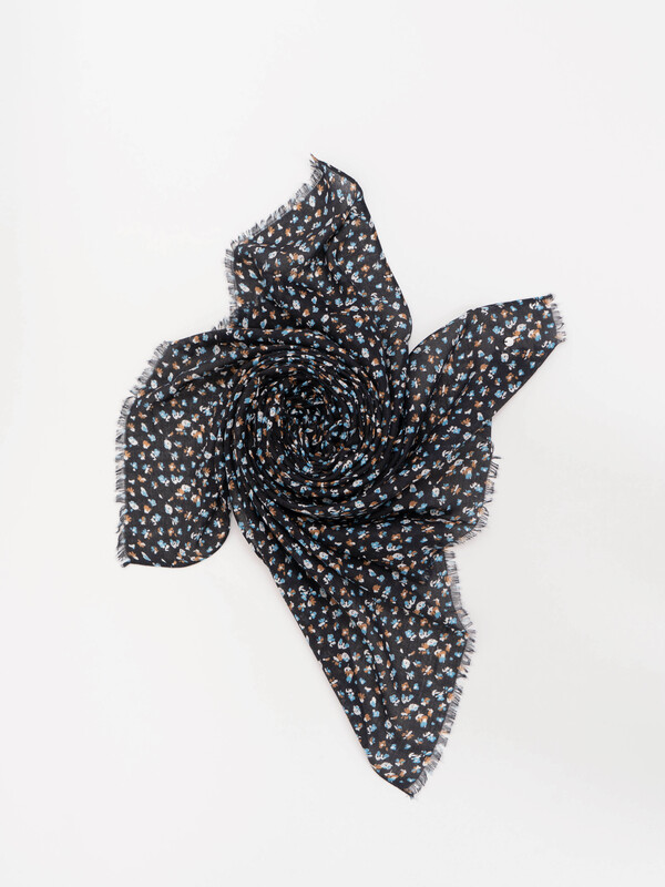 Э600012-13041/20-02 Палантин Taifun