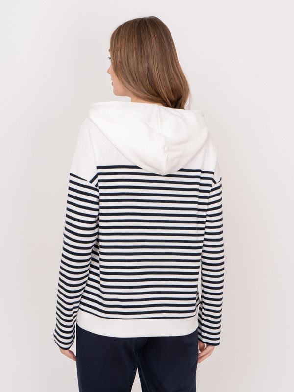 Э2615/3780/22-01 Джемпер Betty&Co