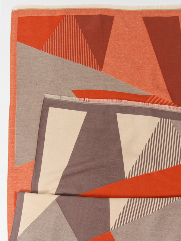 ЭLG33-269-18/м/24-02 Палантин Labbra