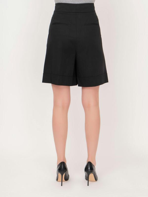 ЭARCA A/21-01 Шорты Luisa Spagnoli