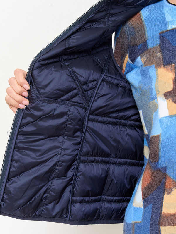 Э7220/1040/м/24-02 Жилет утепленный Betty Barclay