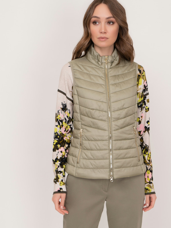 Э7134/1902/21-01 Жилет утепленный Betty Barclay