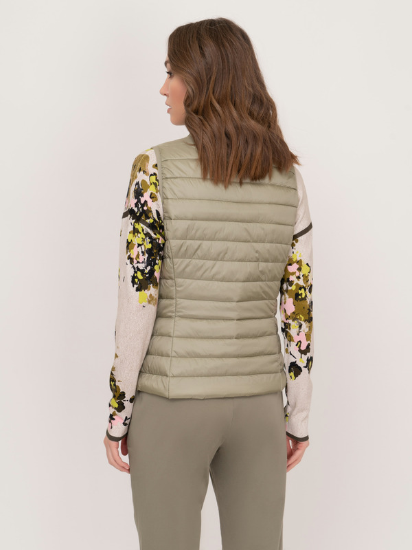 Э7134/1902/21-01 Жилет утепленный Betty Barclay