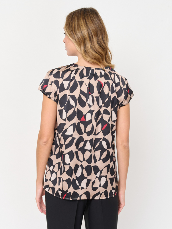 Э8731/3208/м/24-02 Блуза типа топ Betty&Co