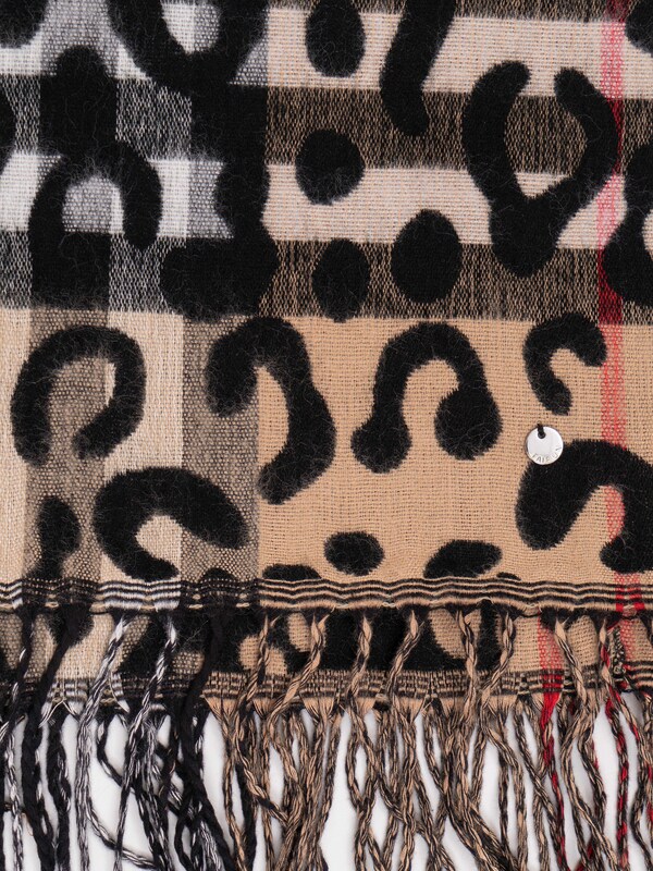 Э600026-13052/20-02 Палантин Taifun